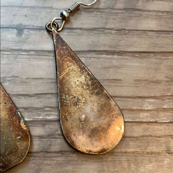 Earrings    - Picture 2 of 3